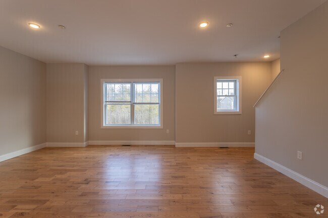 Casa adosada: 3BR 2,5 b.a.: sala de estar de 1550SF2 - Half Peak Place