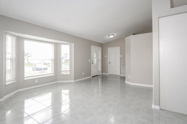 Foto del edificio - 317 SW Duxbury Ave