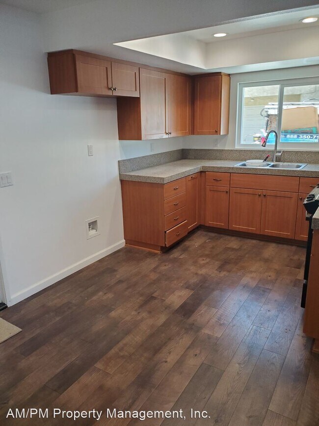 Foto del edificio - 16752 Moody Cir