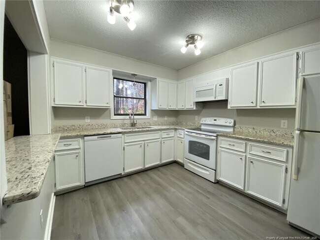 Foto del edificio - 314 Watergap Dr