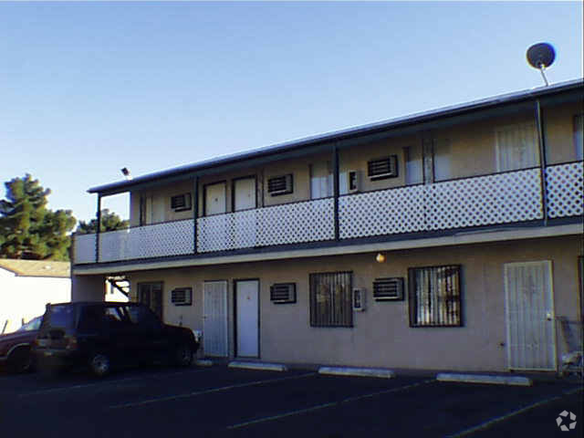 Fuentes Apartaments Sierra Vista - Sierra Vista Fountains Apartments