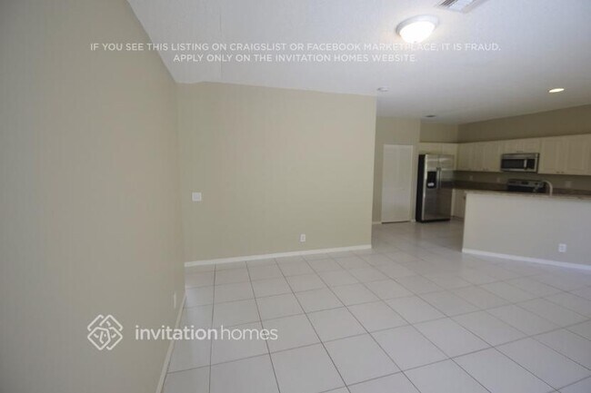 Building Photo - 6331 NW 80th Dr