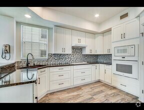 Building Photo - 200 Riverfront Dr