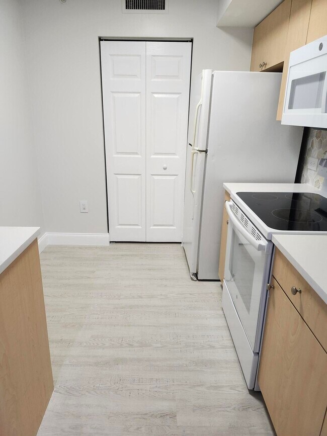 Foto del edificio - 505 Villa Cir