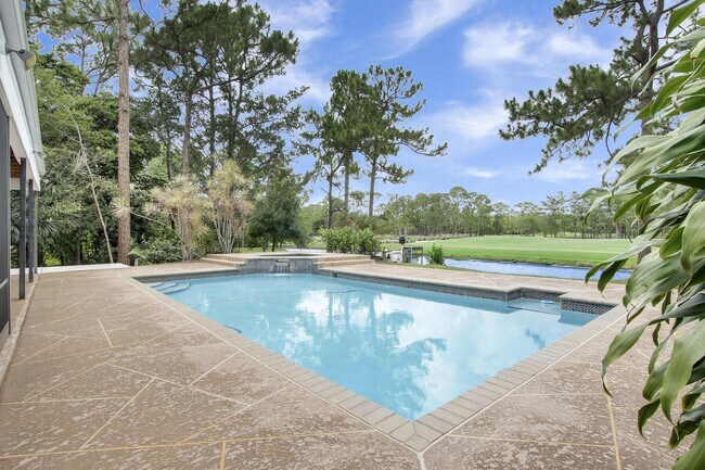 Foto del edificio - 1328 SE Colony Way