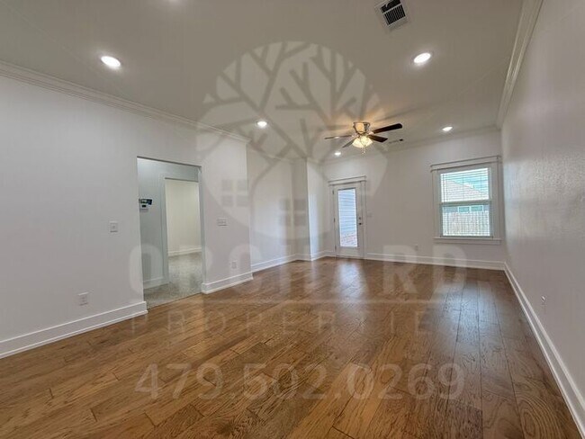 Foto del edificio - Garrison | Duplex with Garage in Siloam Springs!