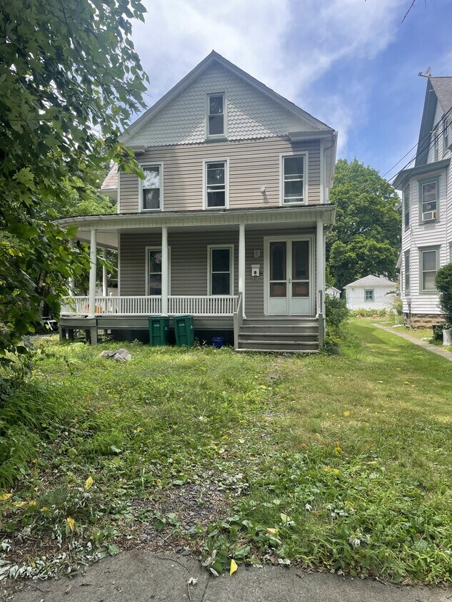 142 Analomink St Unit 142 Analomink 2nd Floor, East Stroudsburg, PA