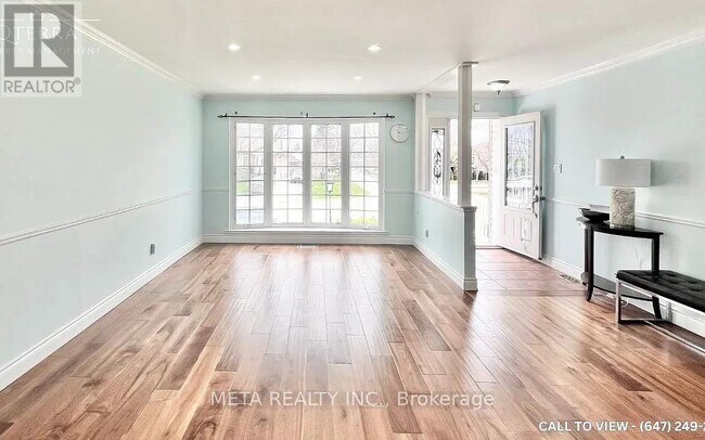 Building Photo - 22 Garfield Crescent