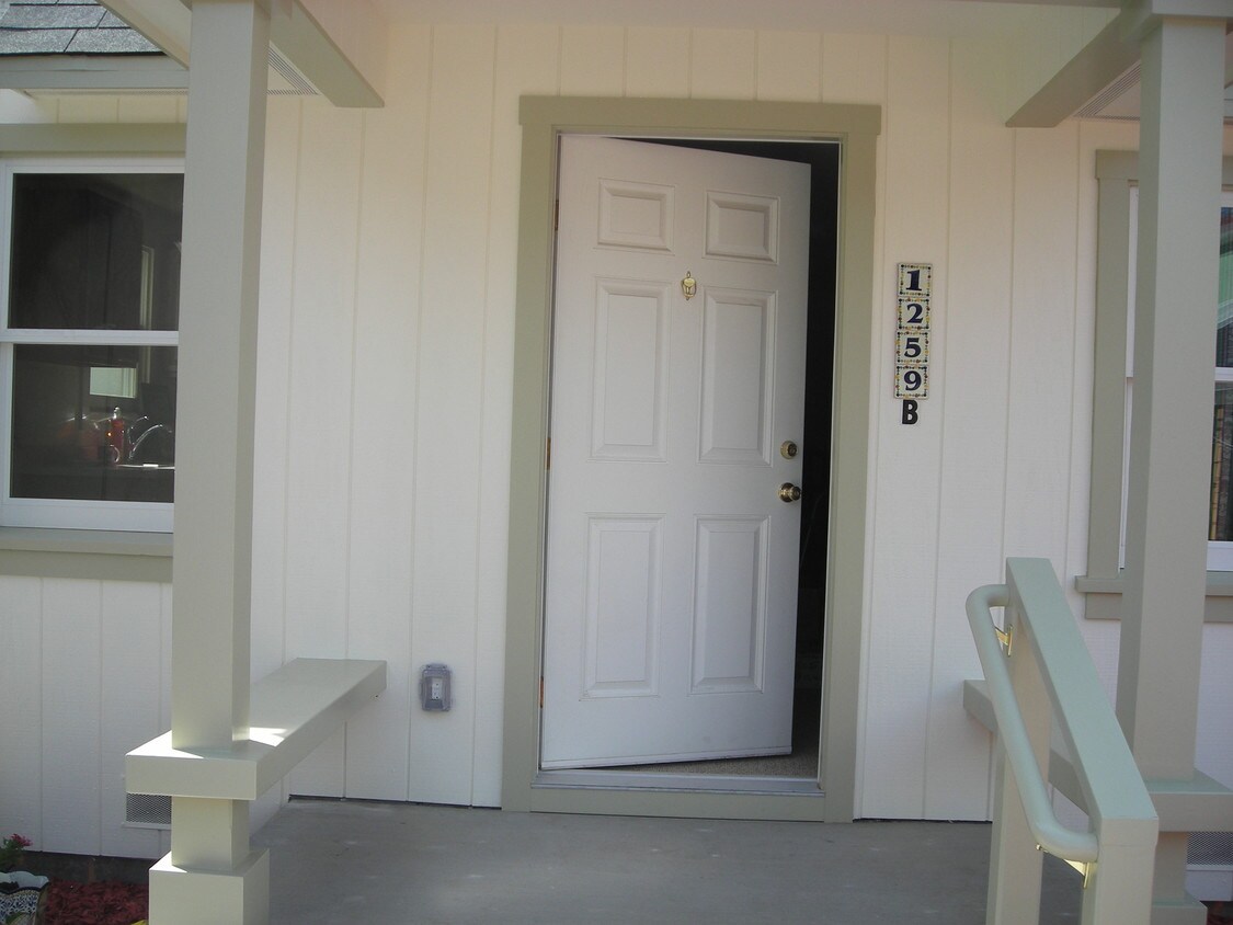Primary Photo - 1259 Ocean Ave
