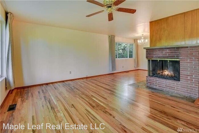 Building Photo - 3 br, 2 bath House - 12010 38th Ave NE