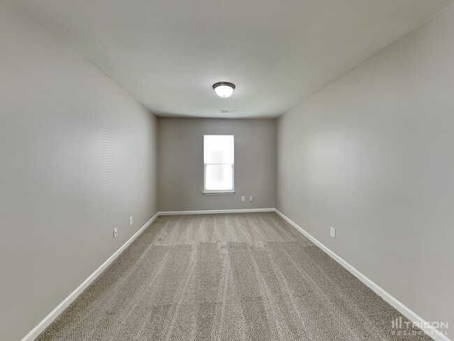 Building Photo - 4824 Lynn Lee Cir