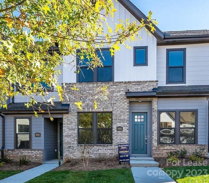 Foto principal - 5935 Ardrey Kell Rd