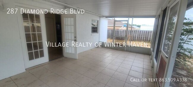 Foto del edificio - Beautiful 3 bedroom 2 bathroom home on Lar...