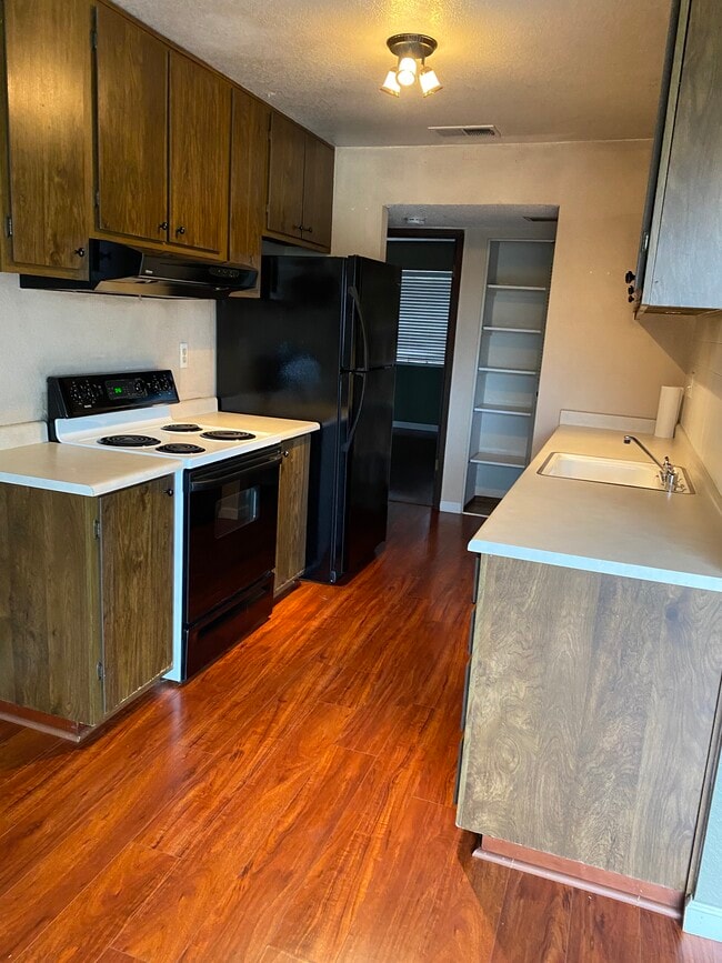 Building Photo - 3591 Quail Lakes Dr