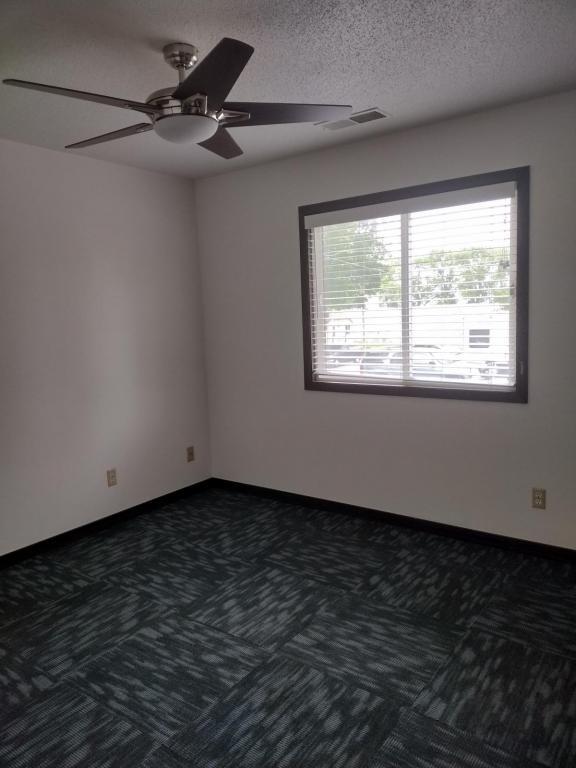 Building Photo - 825 Grove Ave, #2