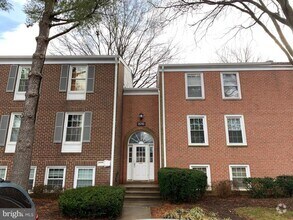 Building Photo - 876 Quince Orchard Blvd