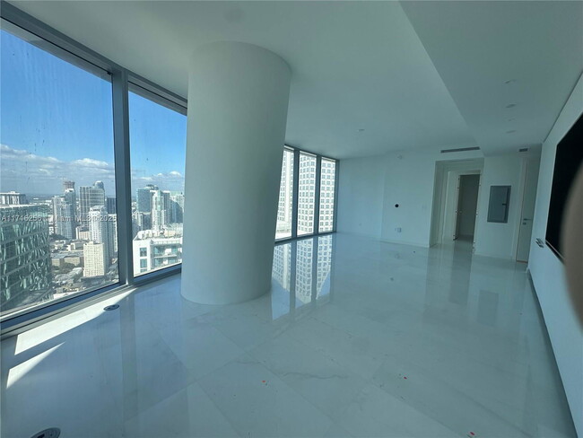 Foto del edificio - 300 Biscayne Blvd Way