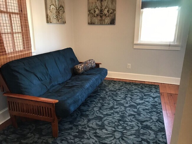 Foto del edificio - Charming 2BR Condo in Marigny