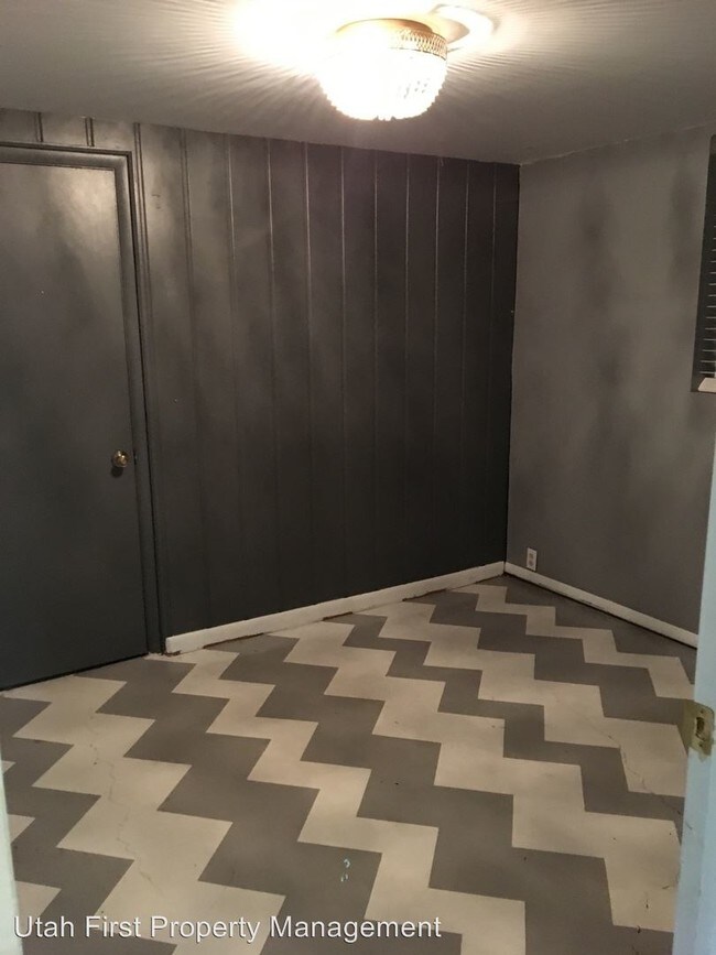Foto del edificio - 3 br, 2 bath House - 16 N 200 E Downstairs