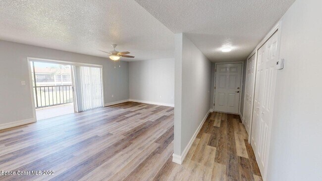 Foto del edificio - 5801 N Atlantic Ave