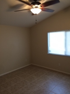 Foto del edificio - Salida: $2,300  3 bedroom 2 bath with a ga...