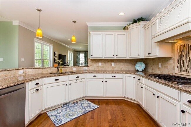 Foto del edificio - 1917 Grey Oaks Park Ln
