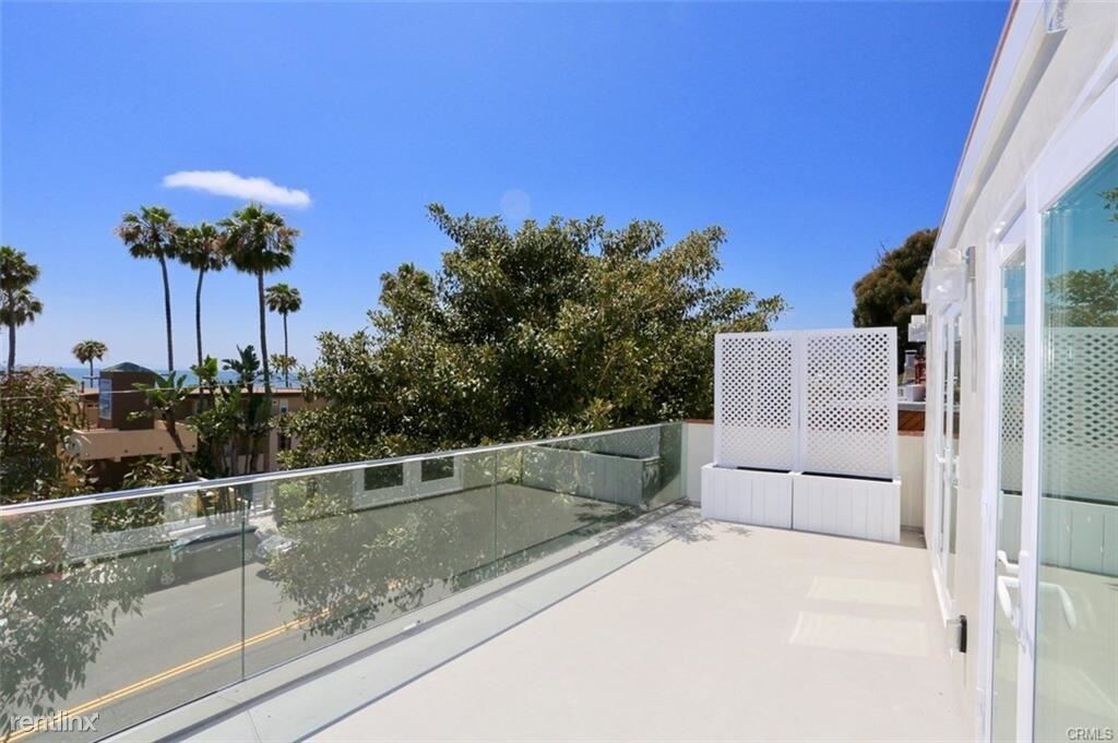Primary Photo - 2 br, 1 bath House - 662 S Coast Hwy Apt B