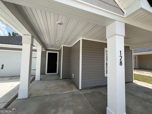 Building Photo - 128 Lakeview Pnes Wy