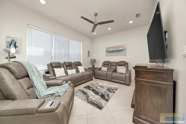 Building Photo - 2700 Gulf Blvd