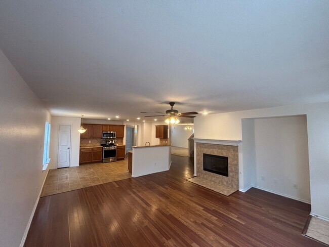 Building Photo - 1327 Falcon Hollow Ln