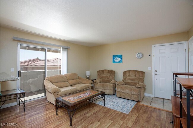Foto del edificio - 7300 W Pirates Cove Rd