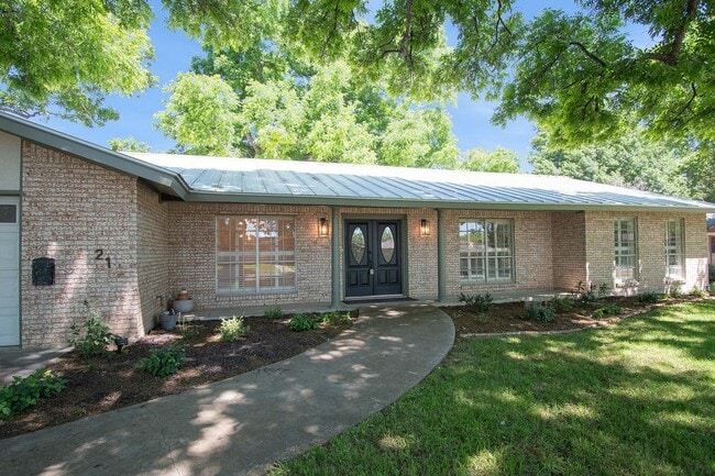 Foto del edificio - 21 Larkwood Ln