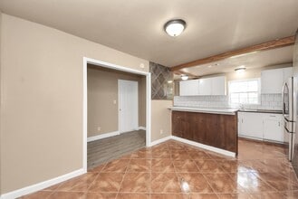 Building Photo - 2510 Delaware Ave