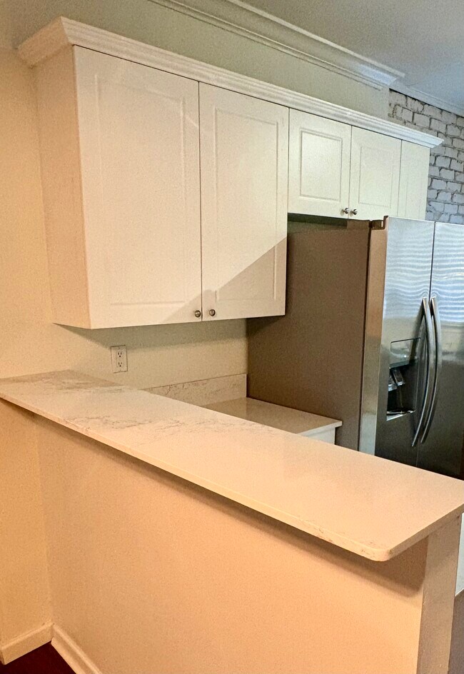 Building Photo - 3675 Peachtree Rd NE