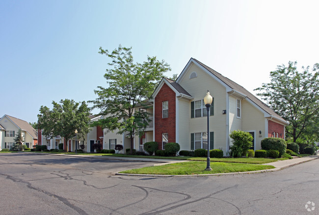 Building Photo - Tuttle's Grove Apartments