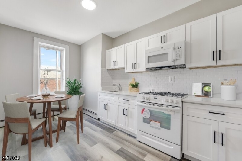 1109 Main St Unit 2B, Paterson, NJ 07503 Room for Rent in Paterson