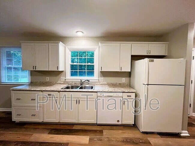 Foto del edificio - 3609 Lynn Rd