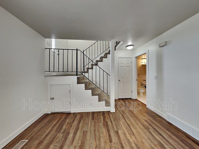Foto principal - 176 W Foxbridge Dr