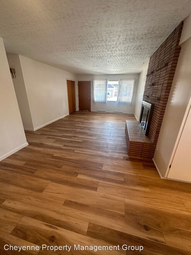 Building Photo - 4 br, 2.5 bath House - 1758 Cheshire Dr