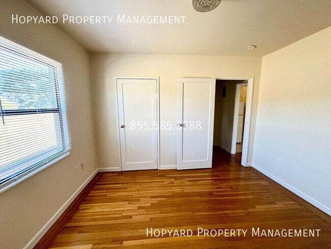 Foto del edificio - 1676 Dwight Way