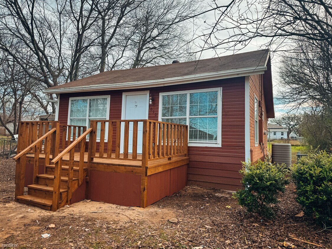 1050 W Baker St, Denison, TX 75020 House Rental in Denison, TX