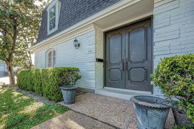 Foto del edificio - 161 Sage Rd