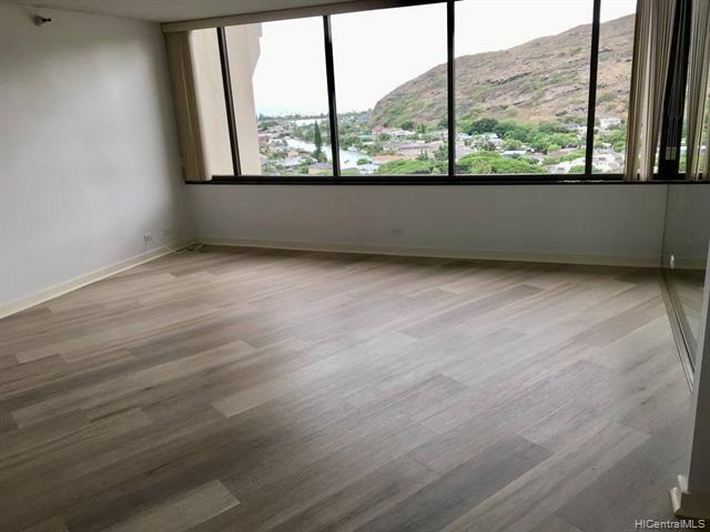 Foto del edificio - 555 Hahaione St