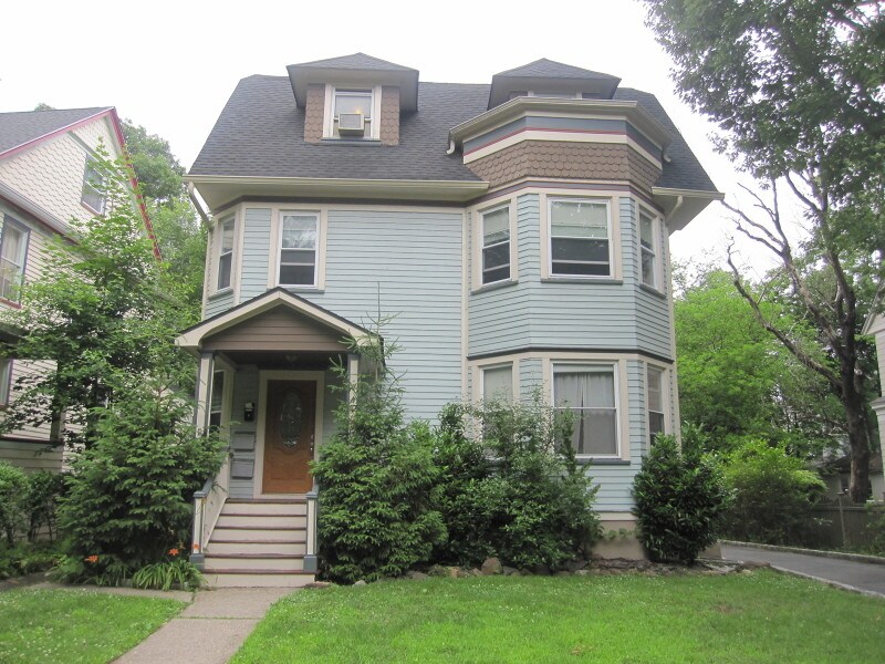 Primary Photo - 120 Midland Ave