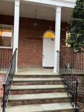 Building Photo - 70 Strawberry Hill Ave