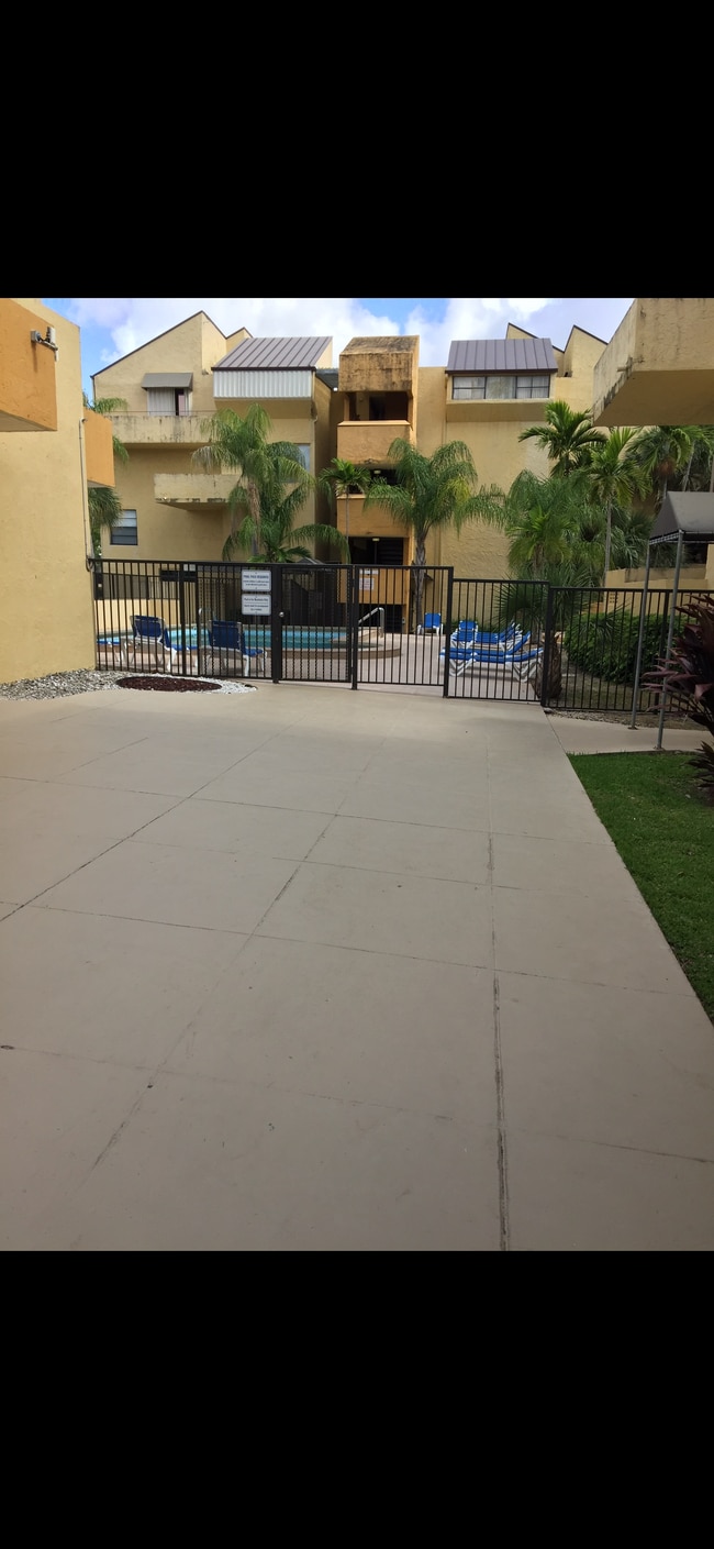 Photo - 10500 SW 108th St Apartment