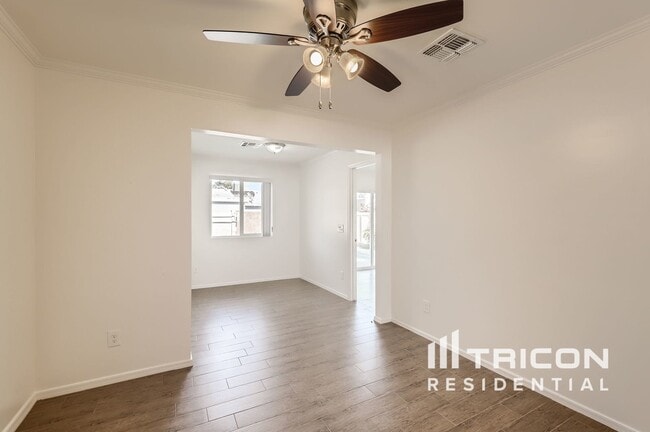 Building Photo - 9837 N 48th Ave