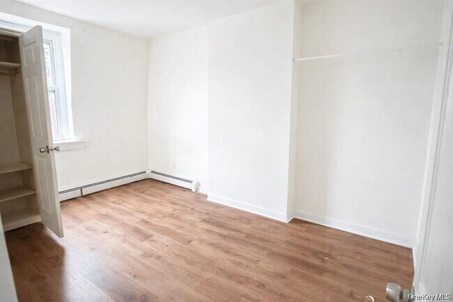 Foto del edificio - 296 Mill St