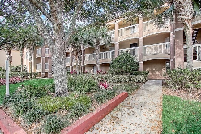 Foto del edificio - 13905 Fairway Island Dr