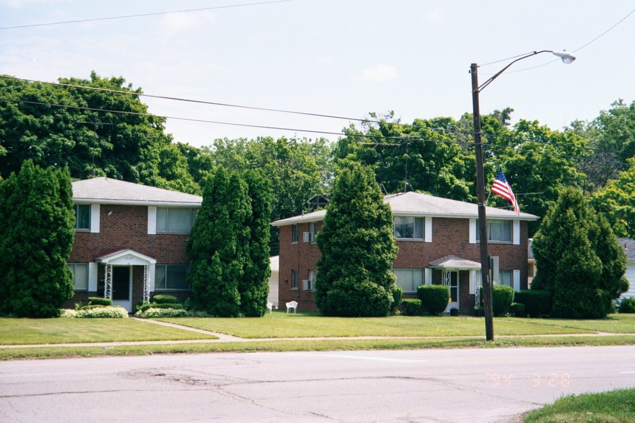 Primary Photo - 1357 W Erie Ave.